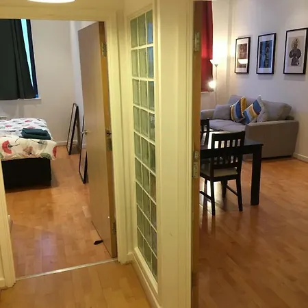 Stylish City Centre Apartment Cardiff Exterior photo